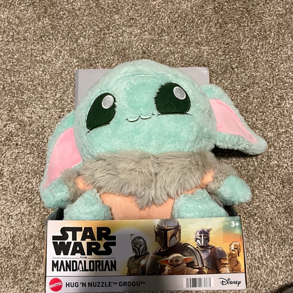 Grogu, hug and nuzzle, plush toy
